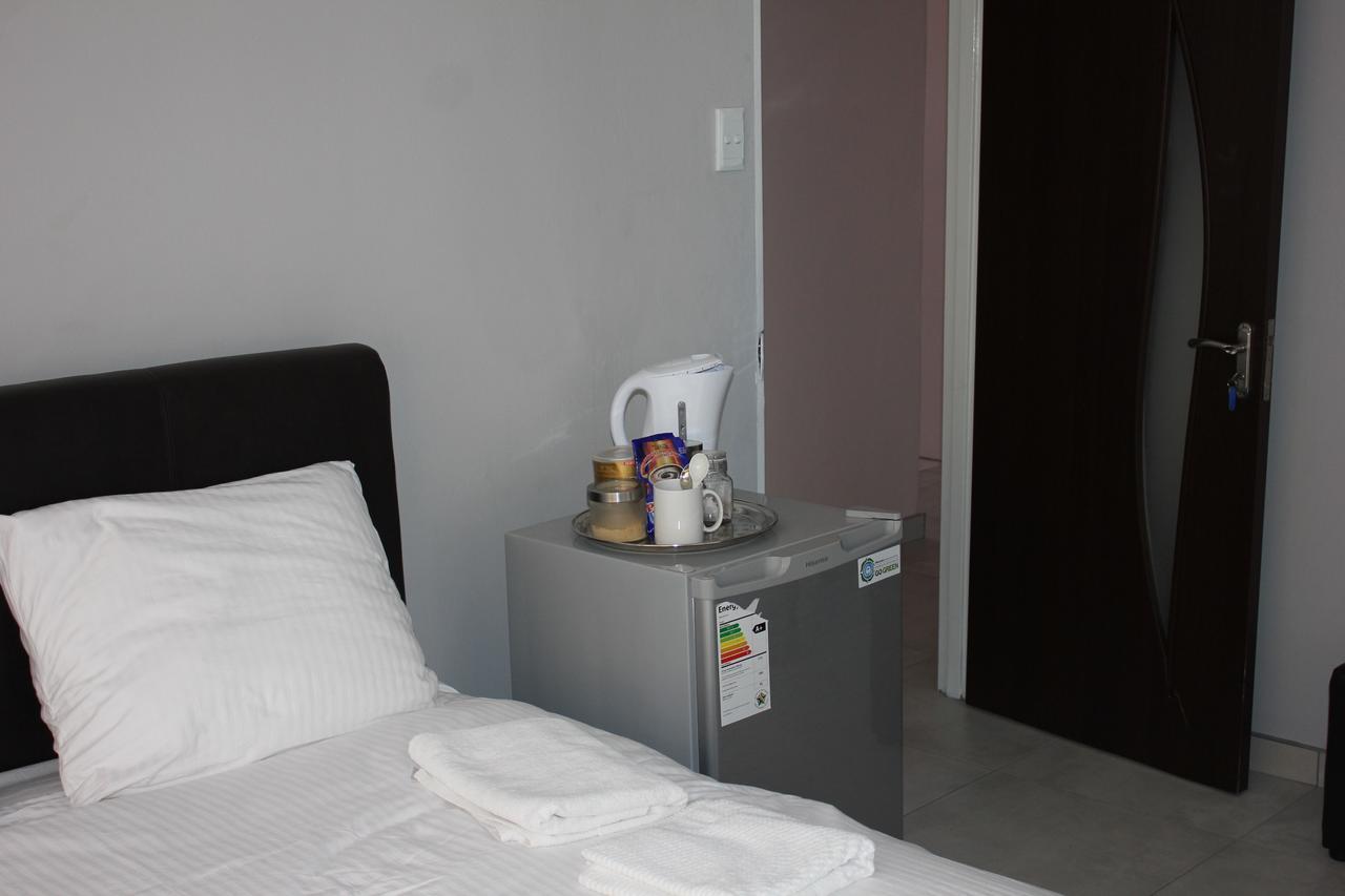 Coco Palm Bed&Breakfast Windhoek Buitenkant foto