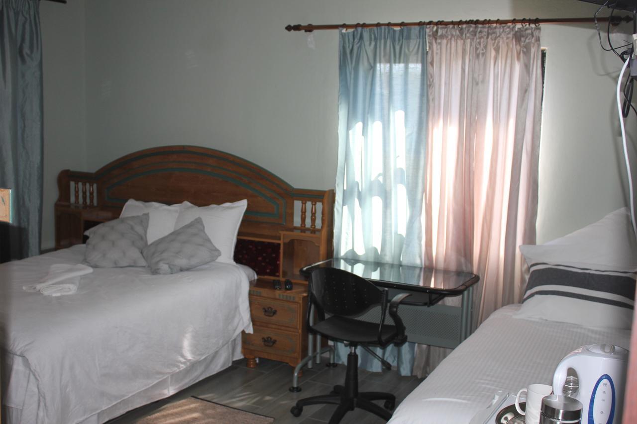 Coco Palm Bed&Breakfast Windhoek Buitenkant foto