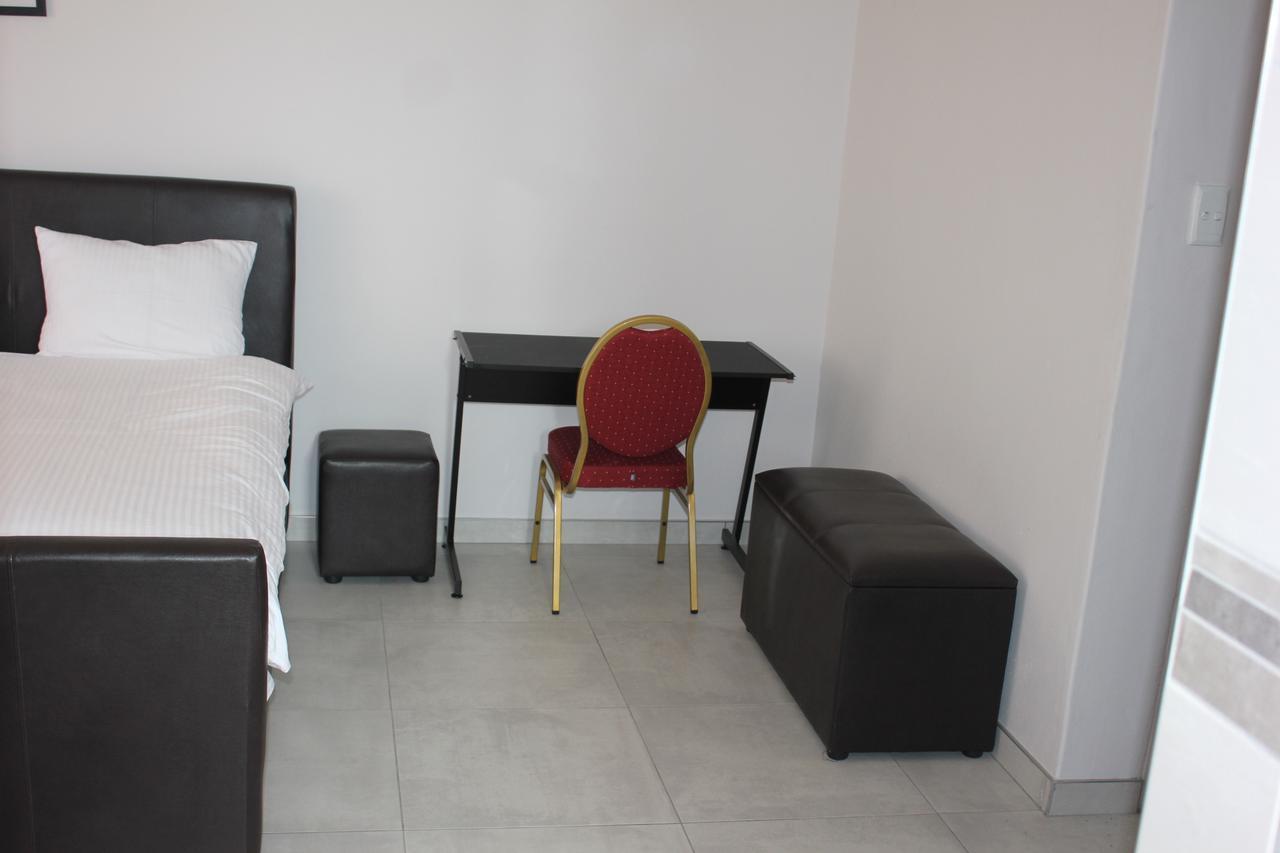 Coco Palm Bed&Breakfast Windhoek Buitenkant foto