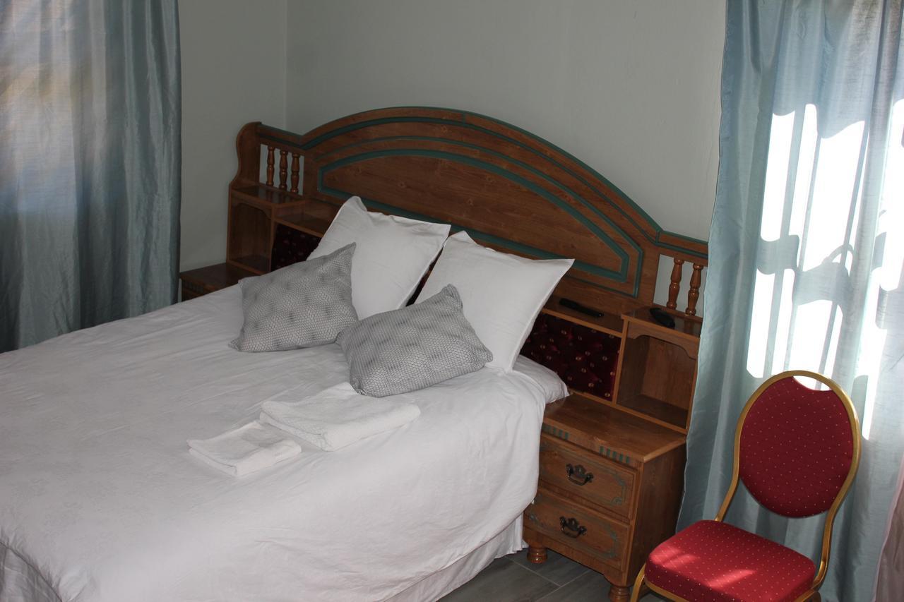 Coco Palm Bed&Breakfast Windhoek Buitenkant foto