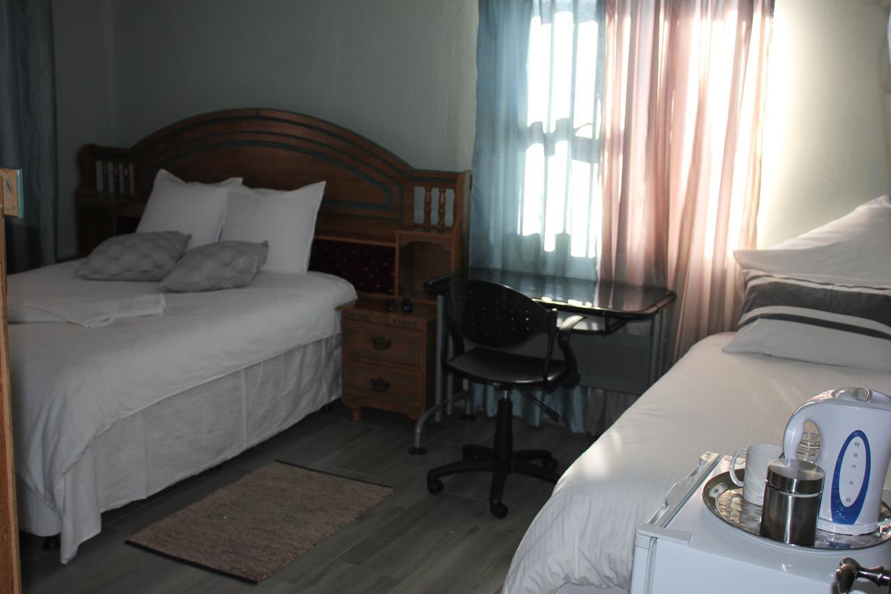 Coco Palm Bed&Breakfast Windhoek Buitenkant foto